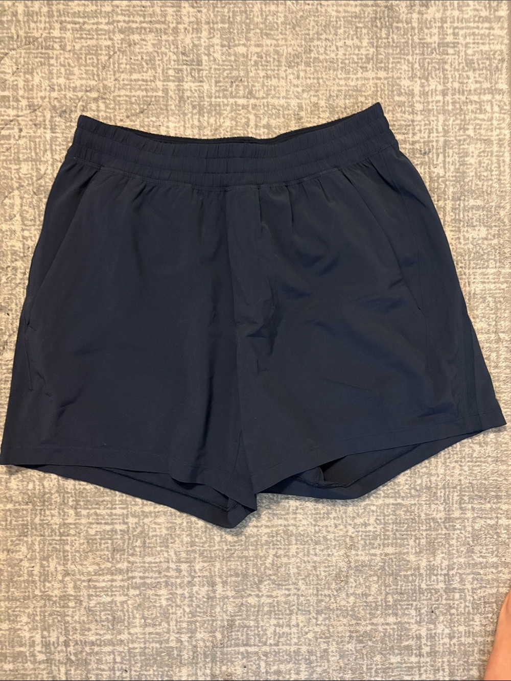Lululemon Men's Linerless Pace Breaker Shorts in Navy Blue 5”Inseam